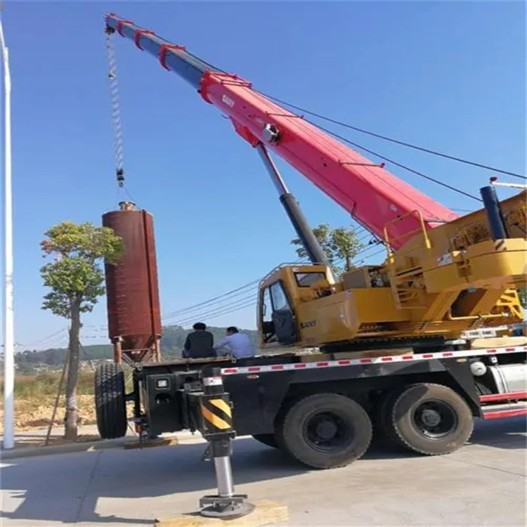 福清吊车租赁作业时的保养和维护