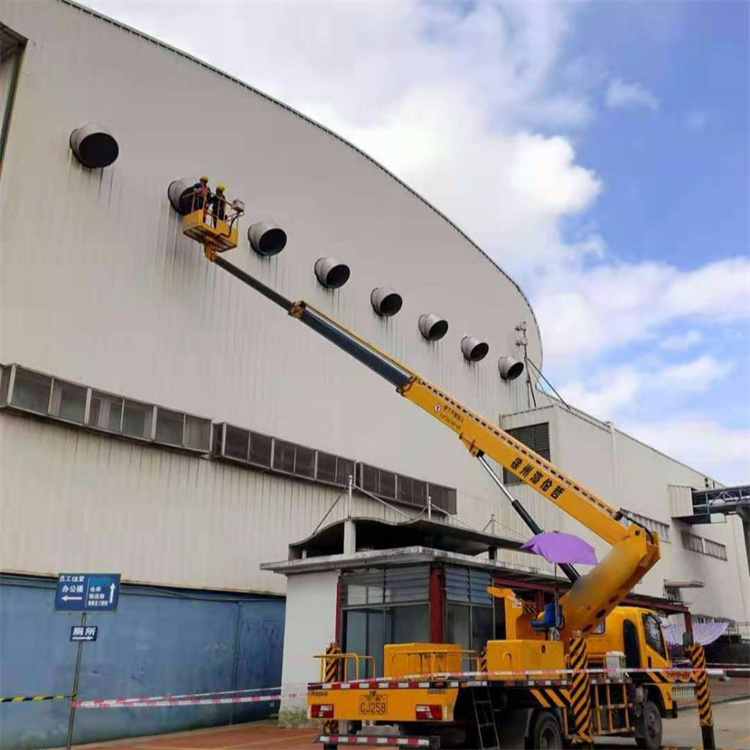 福清高空作业车出租服务：专业广告牌安装解决方案