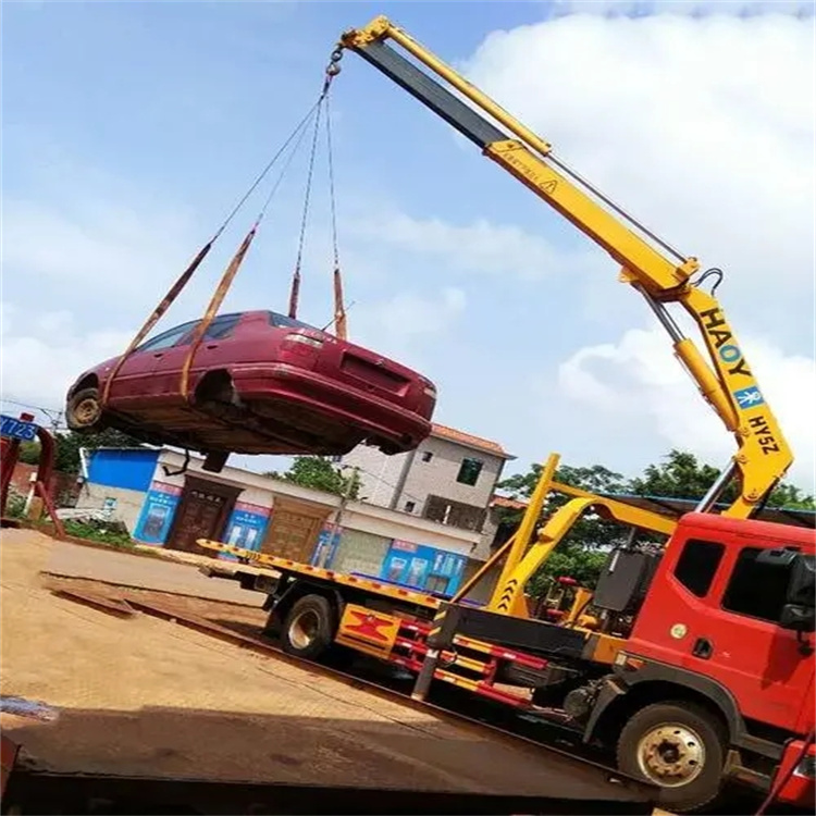 福清吊车吊汽车的正确方法